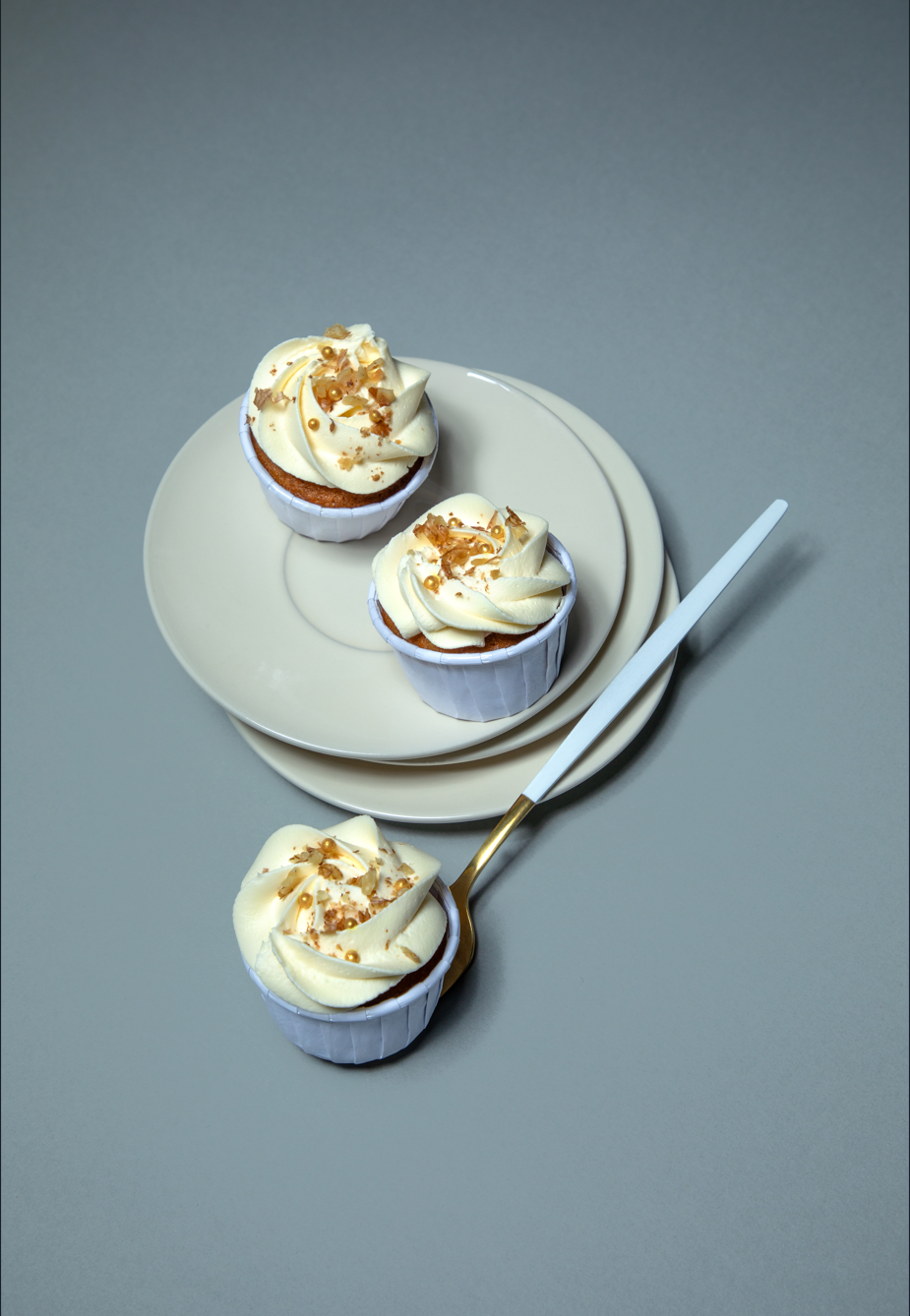 Carrot Walnut w Cream Cheese Frosting